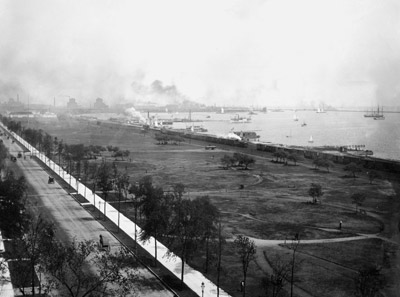 Michigan Avenue at Grant Park